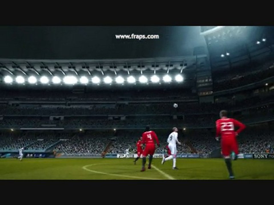 Benzemanın bariz el golü pes2011