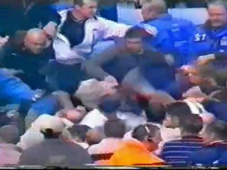 Football Hooligans - Coventry v Portsmouth - 2001