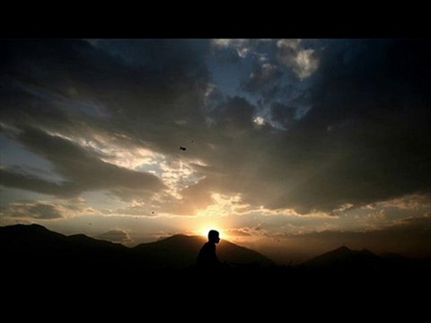 Grup genç yürüyüş