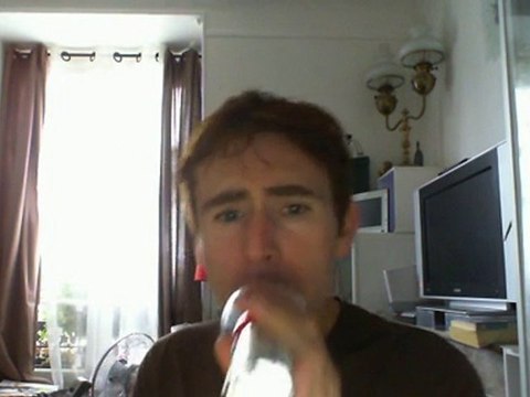 Wiwi égratigne le cri du papillon