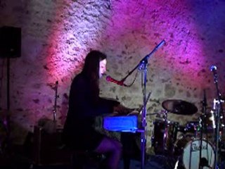 Auzalee: " Keep Dreaming "