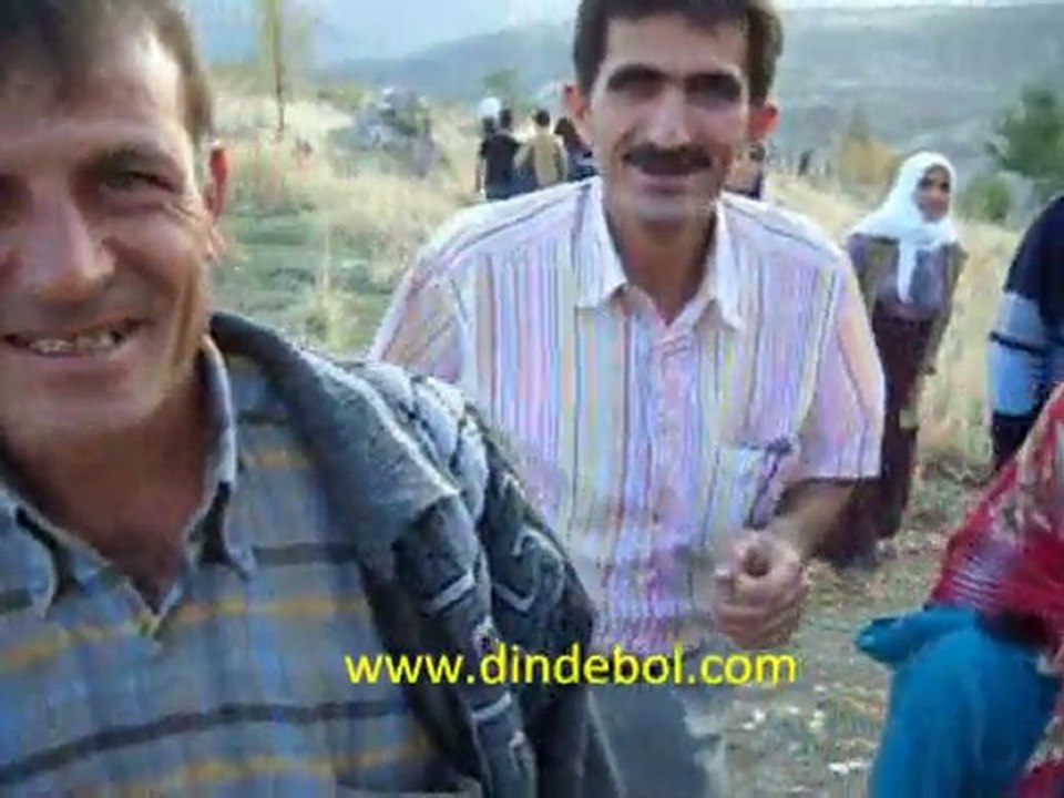 Mezarlık Ziyareti Röpörtajları