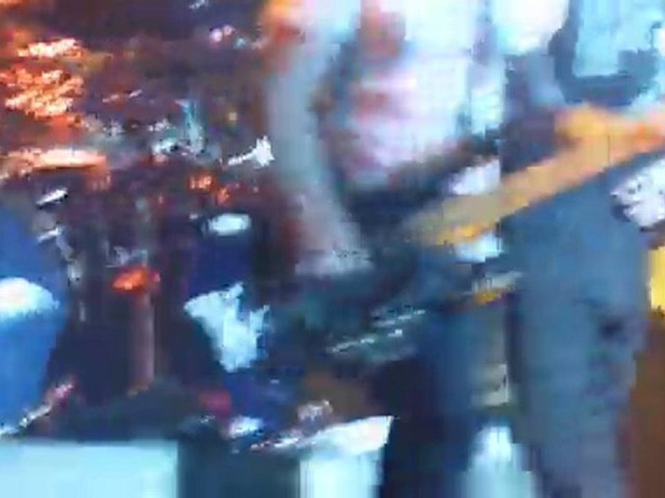 Avenged Sevenfold - Almost Easy @ Paris Zenith 14/11/2010