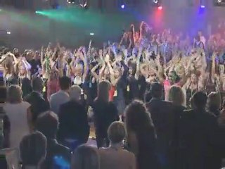 Flashmob Cache Cache avec Stéphane Jarny de la Nouvelle Star