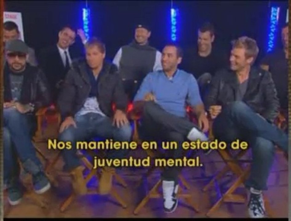 16-11-2010 - Nota de BSB y NKOTB en TeleTarde - Canal 13