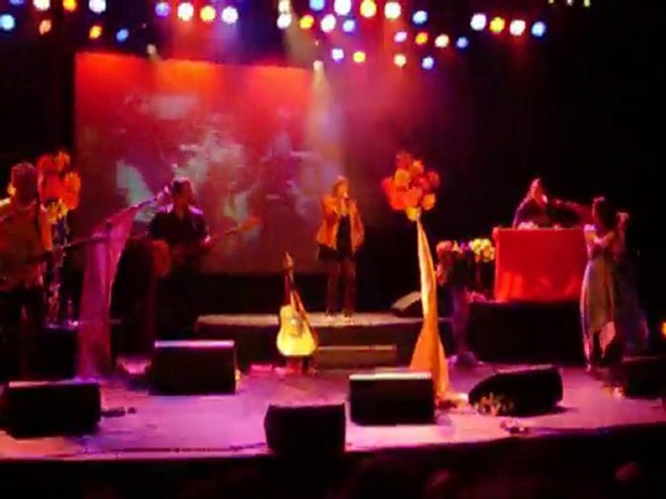 Beverly JO SCOTT "TELL ME"   SALLE NOUGARO  TOULOUSE LE 16 NOVEMBRE 2010