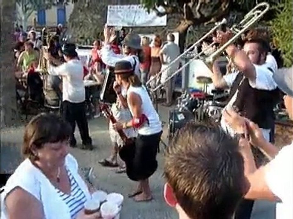 En cours de root? c'est quoi,c'est qui? c'est ca....