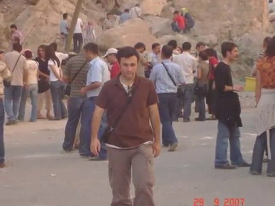 makaram sarı bağlar..muharrem