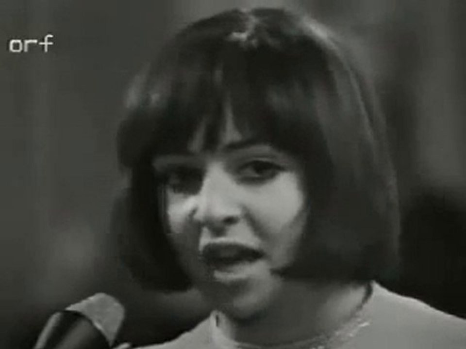 « L'amour est bleu »