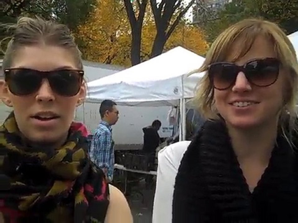 STT Trend Walking in New York City (Union Square)