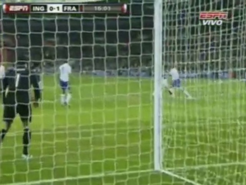 Inglaterra - Francia amistoso 17-11-2010 gol Benzema