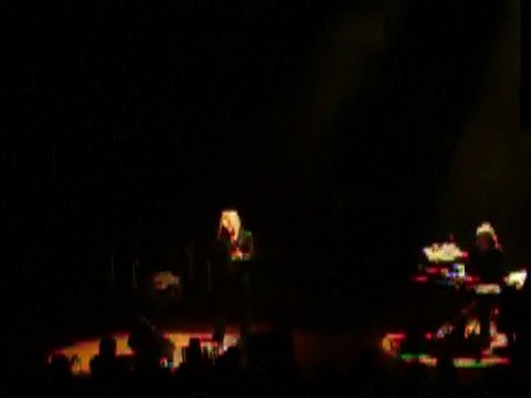 ARNO EN CONCERT DANS LES YEUX DE MA MERE LE BIKINI TOULOUSE le 17 Novembre 2010