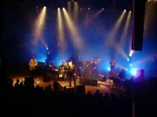 ARNO  EN CONCERT  "ET MOI JE VEUX NAGER"