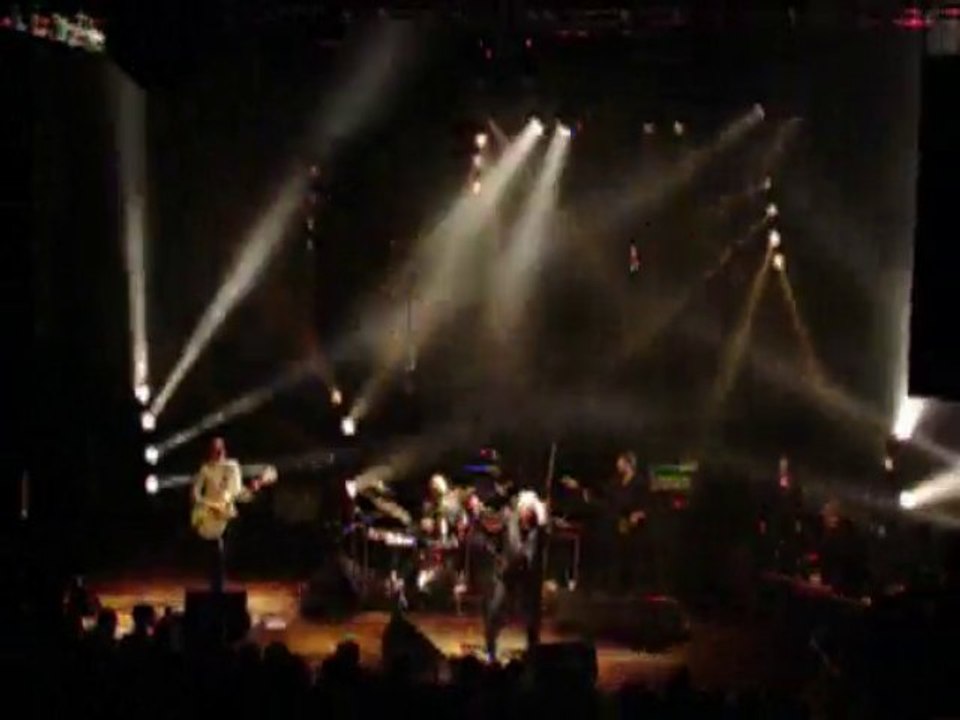 ARNO  EN CONCERT  "PUTAIN, PUTAIN"     "LE BIKINI"  TOULOUSE  le 17 Novembre 2010