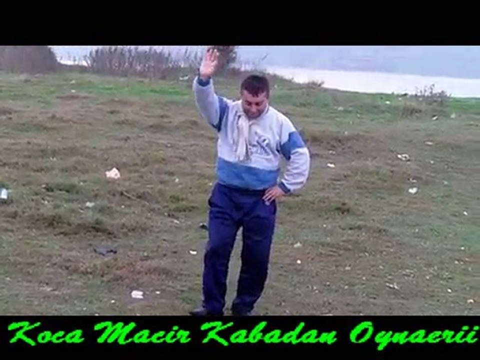 Koca macir kabadan fena kopuyor