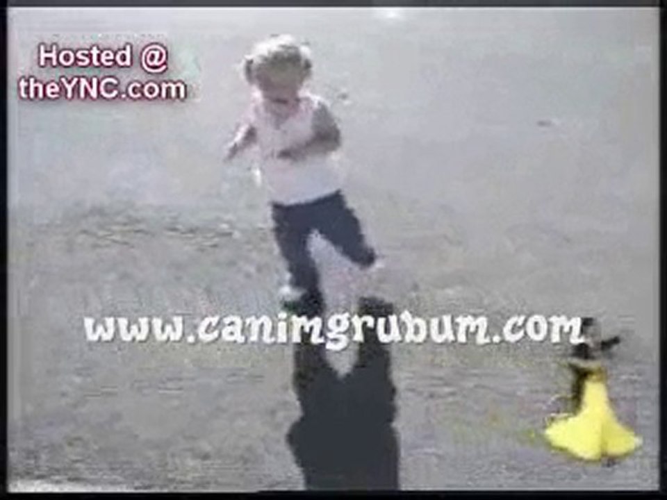 ilk defa gölgesini gören çocuk «