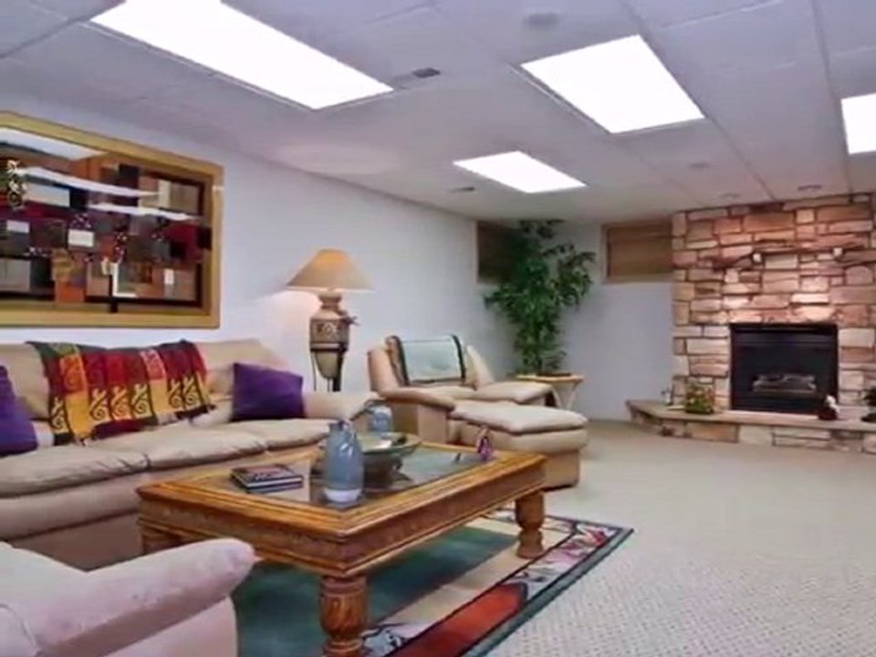 Homes for Sale - 3933 Raintree Ln - Northbrook, IL 60062 - J