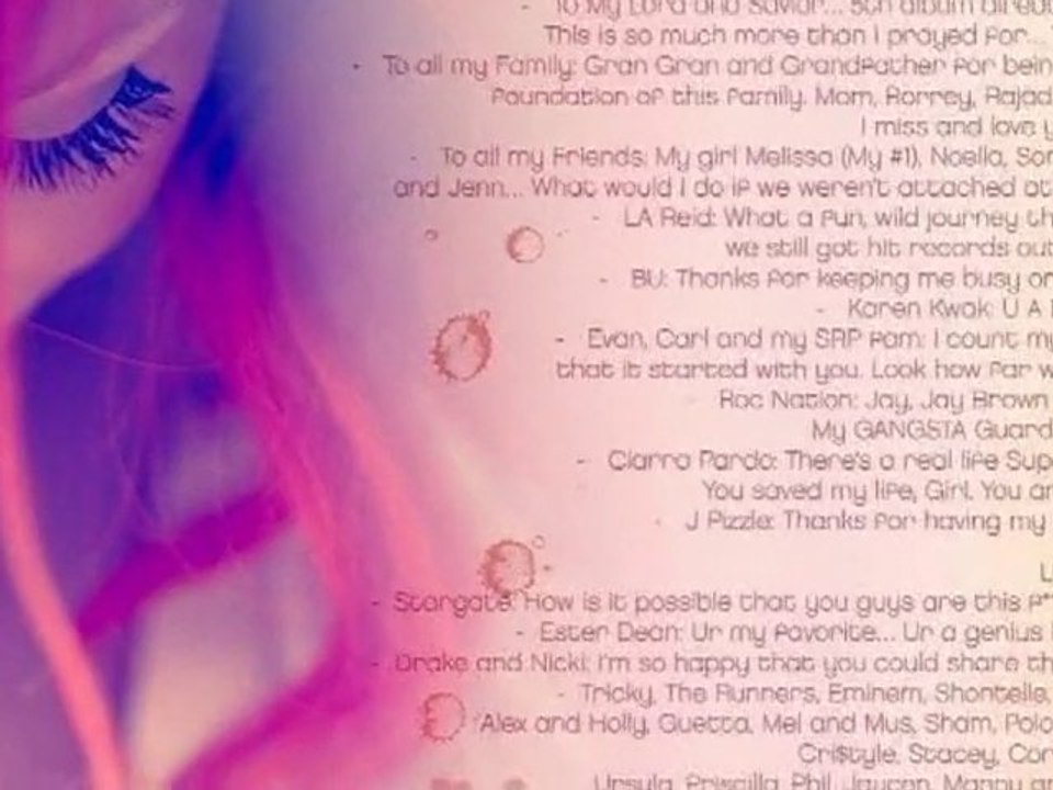 Exklusiv: Rihanna oben ohne