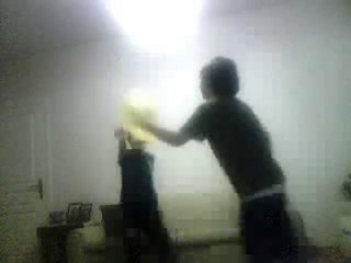 Bir türlü anlaşamayan arkadaşlar (izlerken şarkı açın).