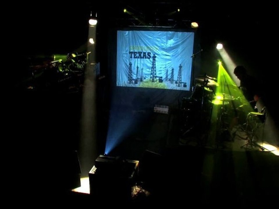 Iphaze à la Niche du Chien à Plumes Oil Spiil