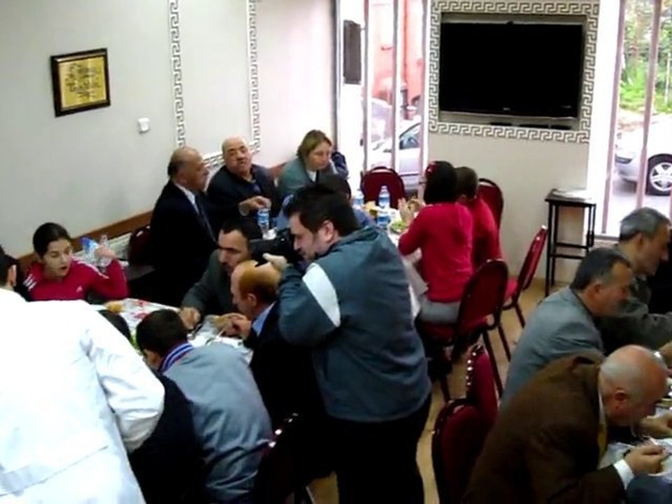 DERNEKTE BAYRAMLAŞMA