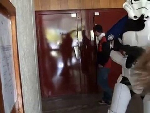 Eternal Star Wars Elevator (Concours Rémi Gaillard)