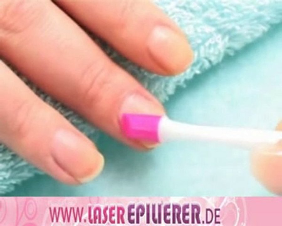French Manicure UV Nails Maniküre Pediküre. 1/3