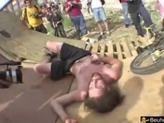 Mega tremplin BMX Fail