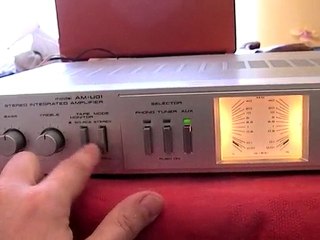 AKAI AM-U01 EN ETAT DE MARCHE OK
