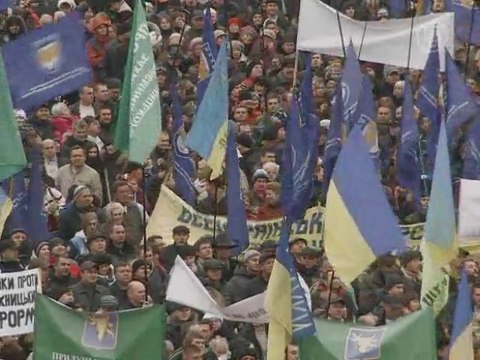 Тысячи предпринимателей вышли на Майдан