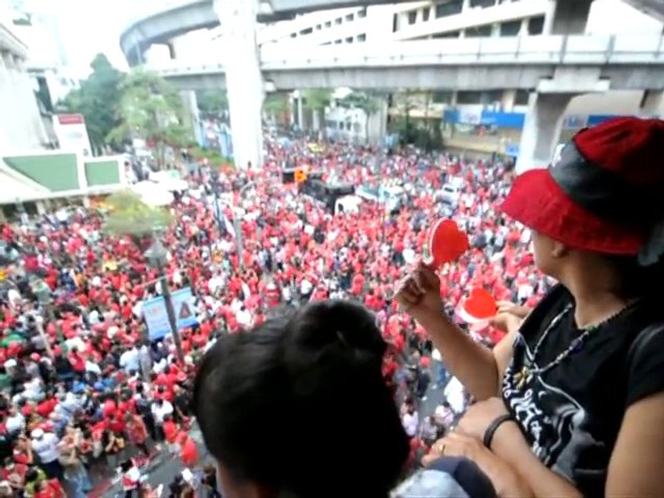 Mobilisation des "chemises rouges" à Bangkok
