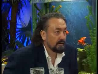 Video herunterladen: Sn. Adnan Oktar Kuran'ın yeterliliği ile ilgili ayetleri açı