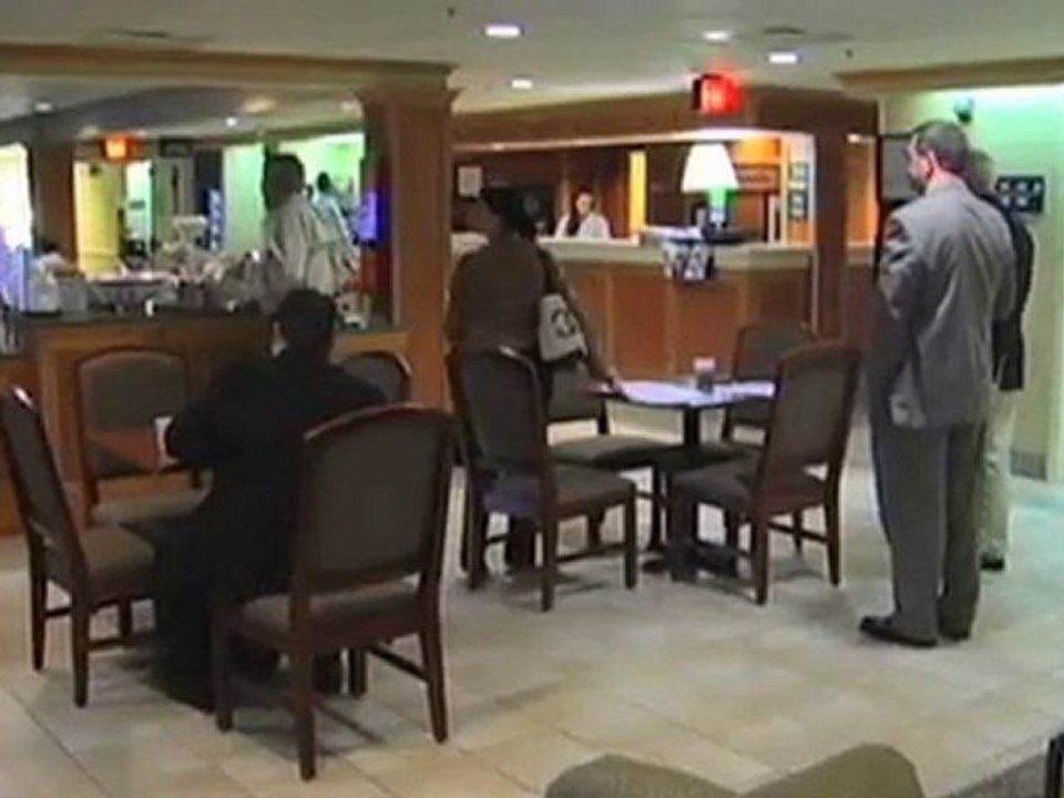 Hampton Inn Pittsburgh-Airport Video Tour