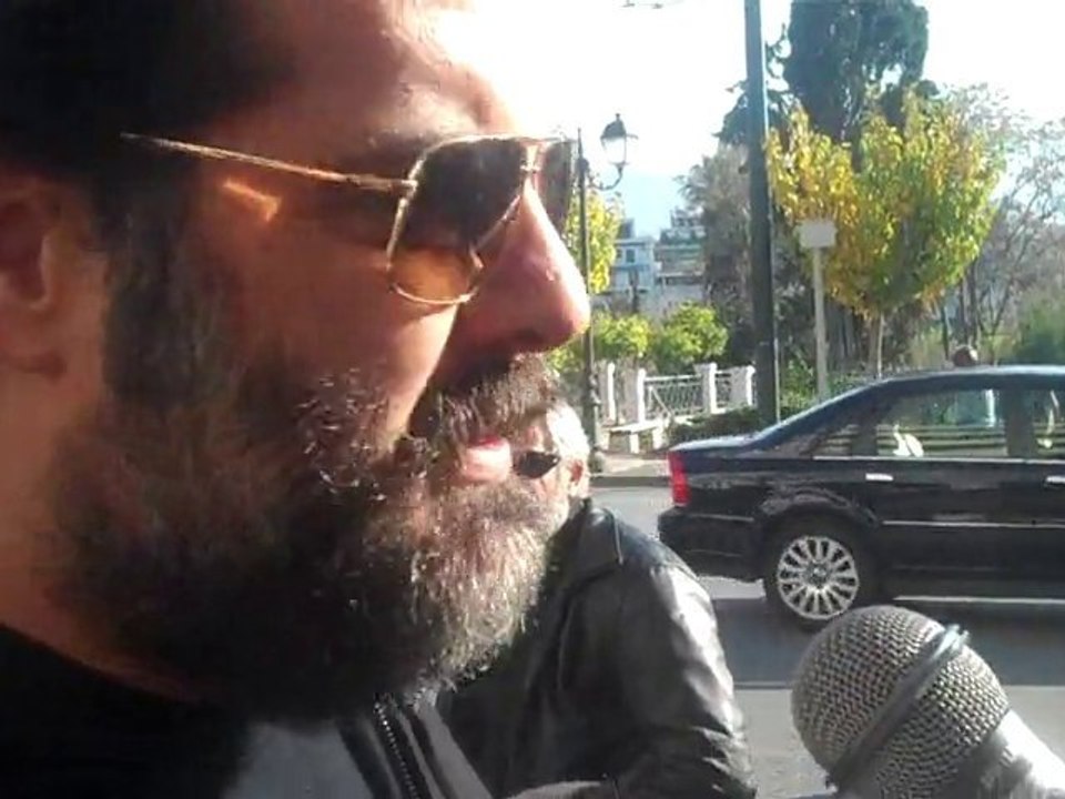 Nikos Pateras sta Prasina Nea