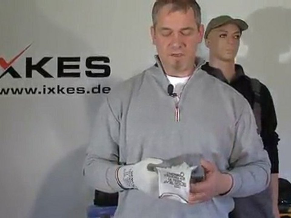 Kälteschutz dank Thermo Arbeitshandschuh 451 Showa