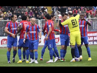 KARABÜKüm sahada hadi durma kalk ayağa