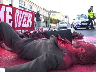 NATO vows to hand over war to stronger Afghan state