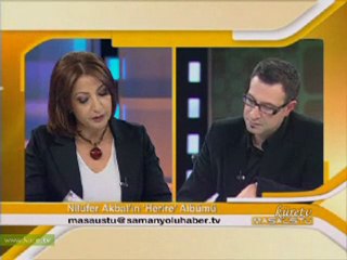 Nilüfer Akbal ve albümü 2010 Masa üstü