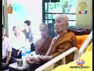 Luangta visit LP Jia Chundo p2