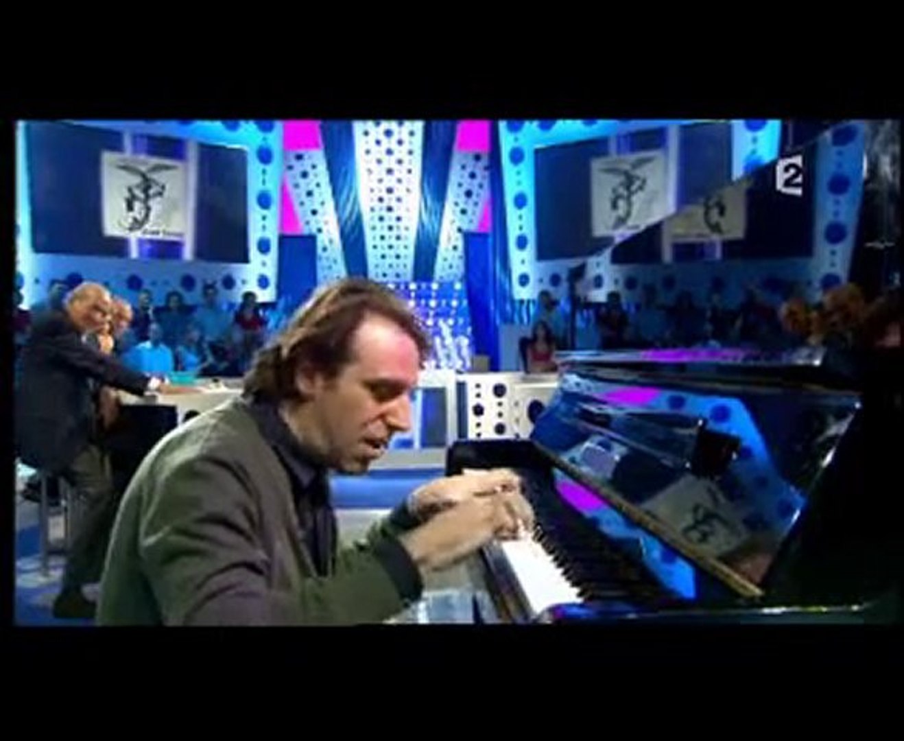 CHILI GONZALES séquence piano ONPC - Vidéo Dailymotion