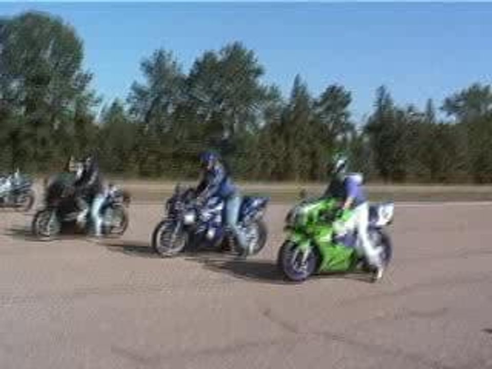 regis_fait_de_la_moto