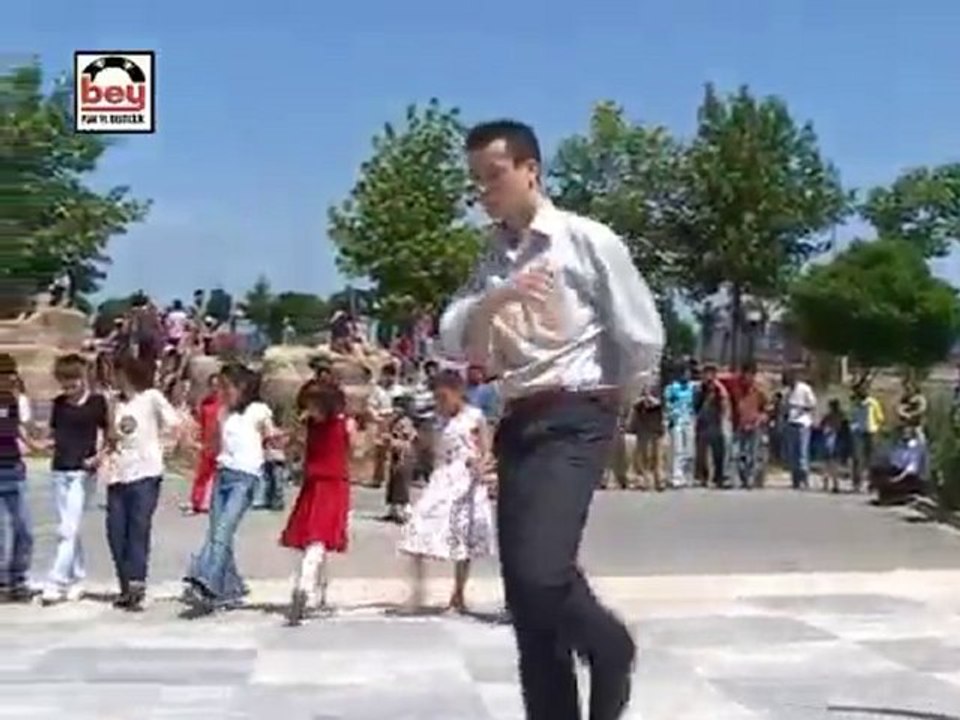 Hekimoğlu (Akkuşlu Metin)