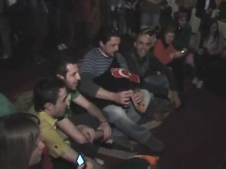 - Lüküs Işık Vermiyor_Türkü zamanıOturduk kalkamaduk [HQ]