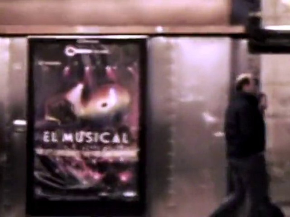 patinando en la Puerta del Sol a las 23:30