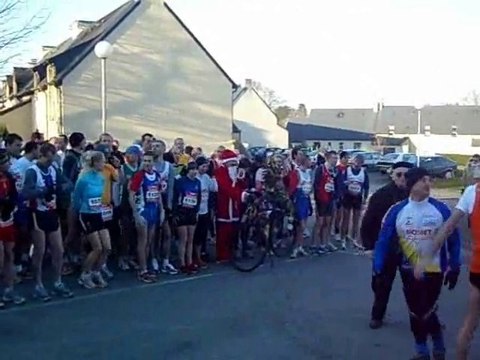 le père noël aux foulées de st pierre de plesguin