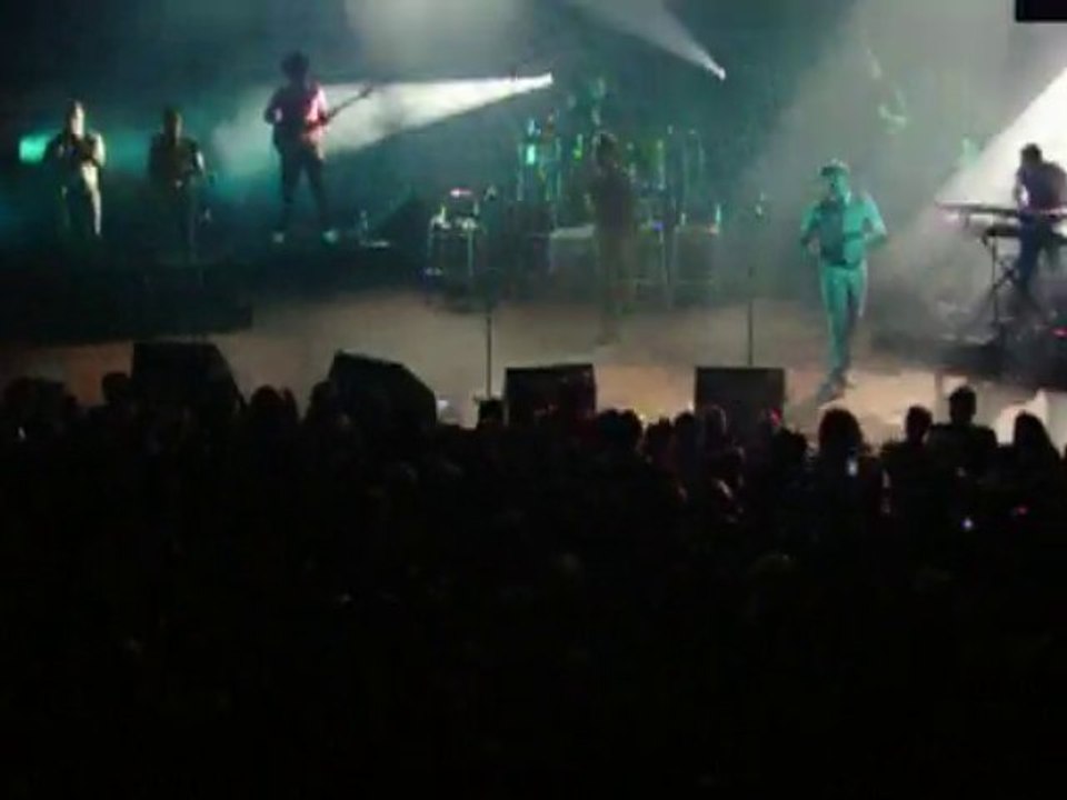 BEN L'ONCLE SOUL  EN CONCERT  AU BIKINI  TOULOU...