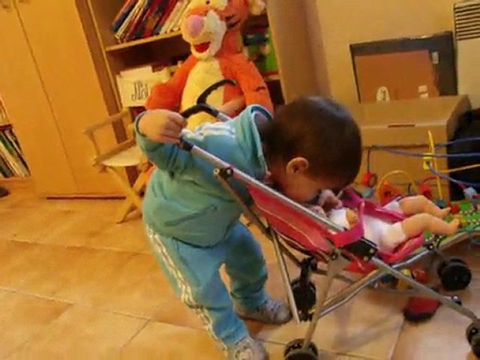 Noé et son amour de bébé