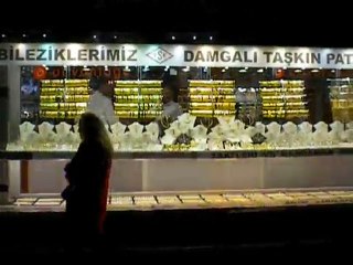 KARAGÖZ KUYUMCULUK HAZNEDAR GÜNGÖREN 34 YILDIR AYNI YERDE AYNI CADDEDE HİZMETİNİZDEYİZ