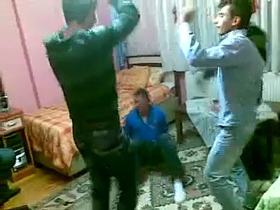 Ev yapımı Apachi Dansı...