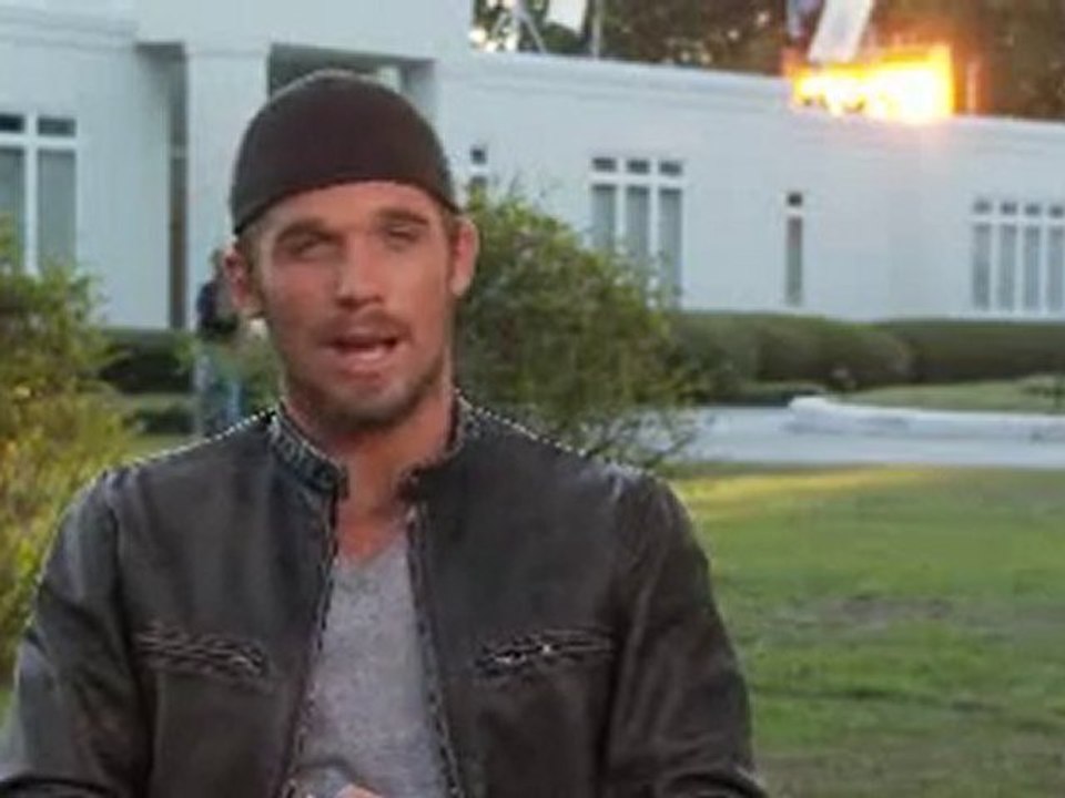 Burlesque - Cam Gigandet parle de la relation Jack / Ali